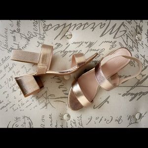 H&M never been worn, Gold Sandals